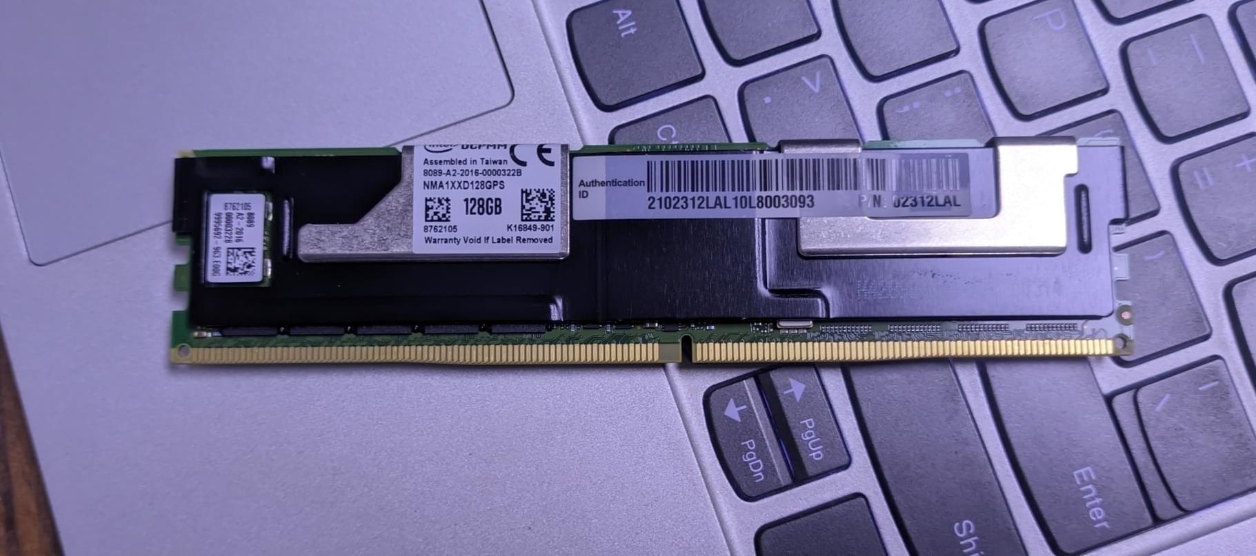 Looks just like a regular RAM stick with a heatspreader